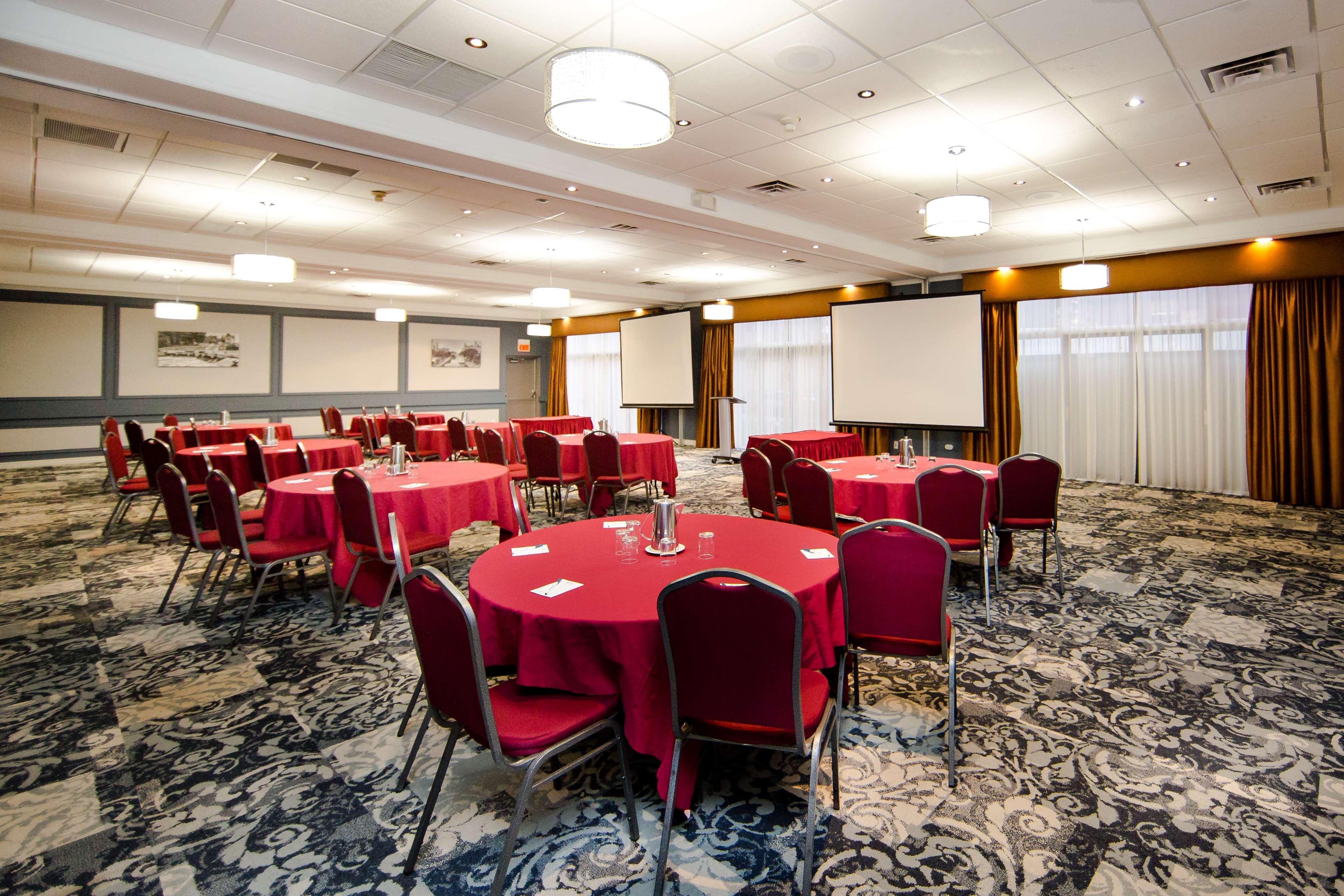 Best Western Plus Ottawa Kanata Hotel And Conference Centre Exterior photo