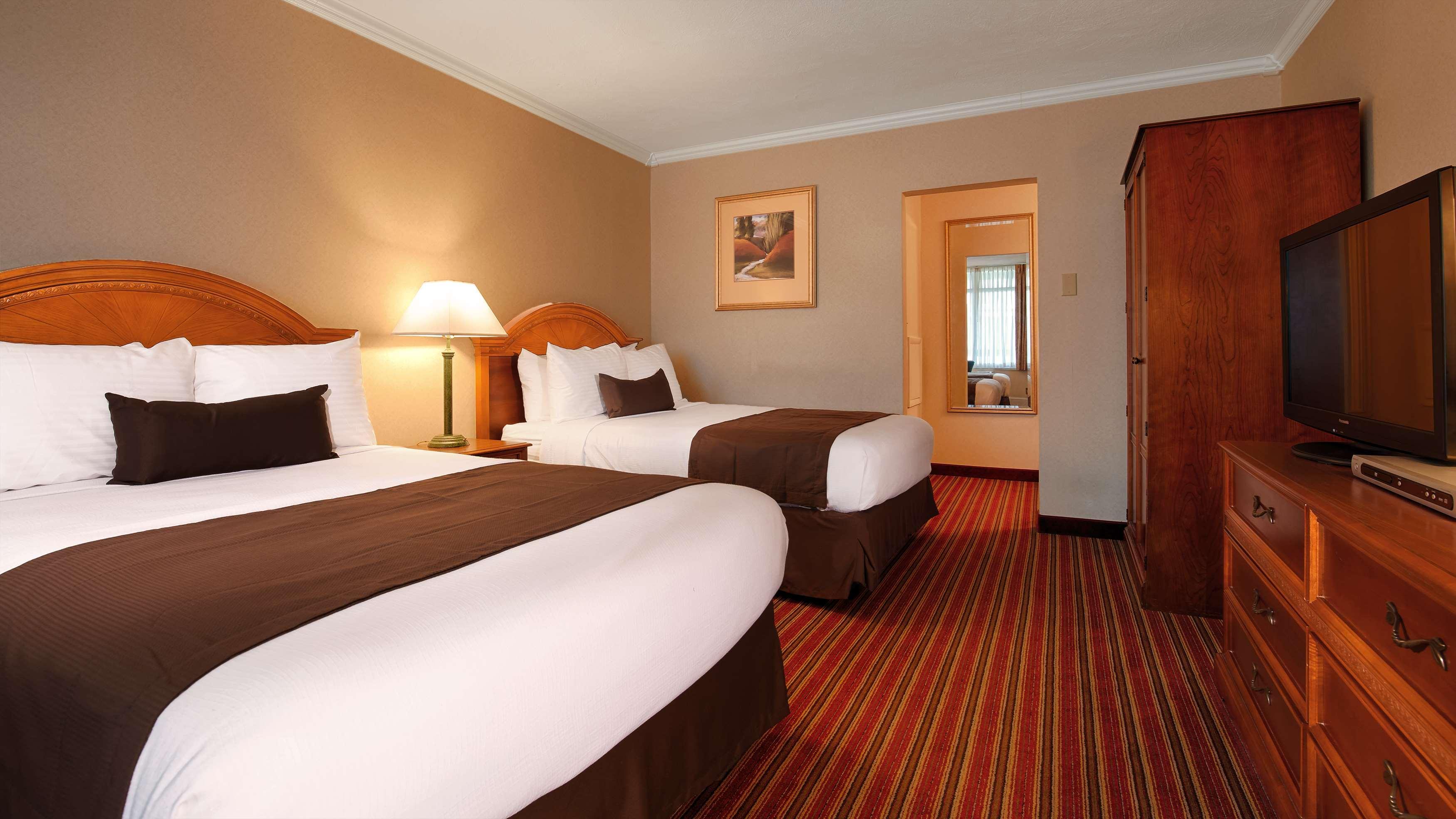 Best Western Plus Ottawa Kanata Hotel And Conference Centre Exterior photo